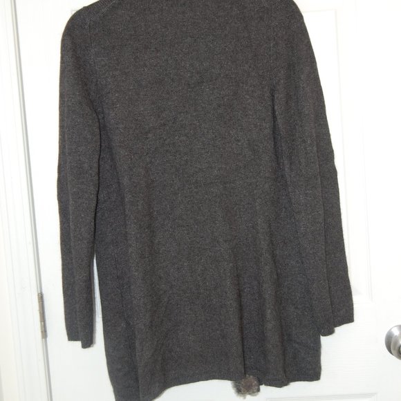 Vertical Design Women's Medium Grey Sweater W/ Faux Fur Collar & Trim - Picture 7 of 10